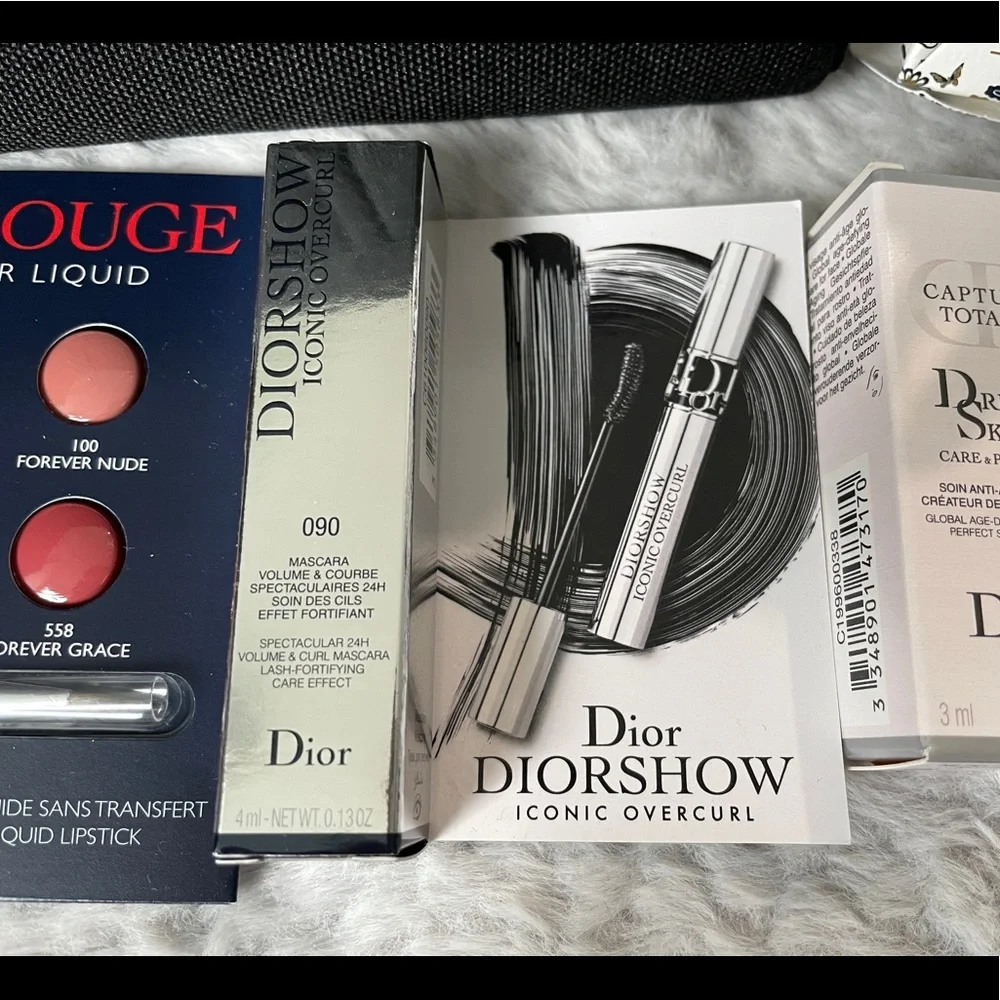 Dior Makeup Gift Set - Picture 2 of 6
